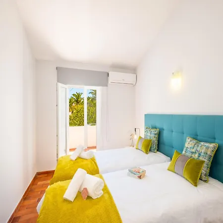 Villa In Albufeira Near Praia D Oura Beach Albufeira