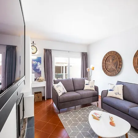 Villa In Albufeira Near Praia D Oura Beach *