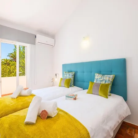 Villa Villa In Albufeira Near Praia D Oura Beach