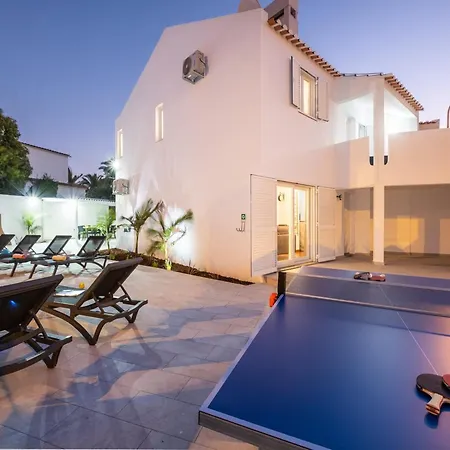 Villa In Albufeira Near Praia D Oura Beach *